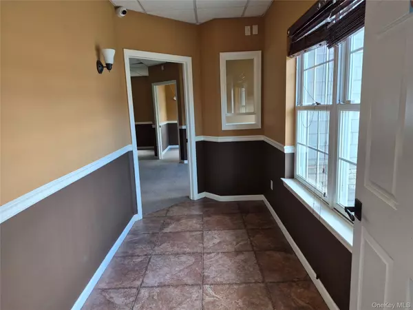 Ronkonkoma, NY 11779,2395 Ocean AVE #2