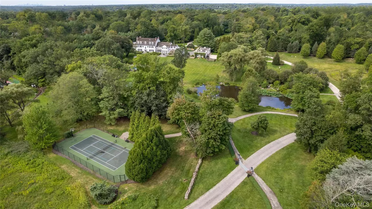 Purchase, NY 10577,10 Meadow LN