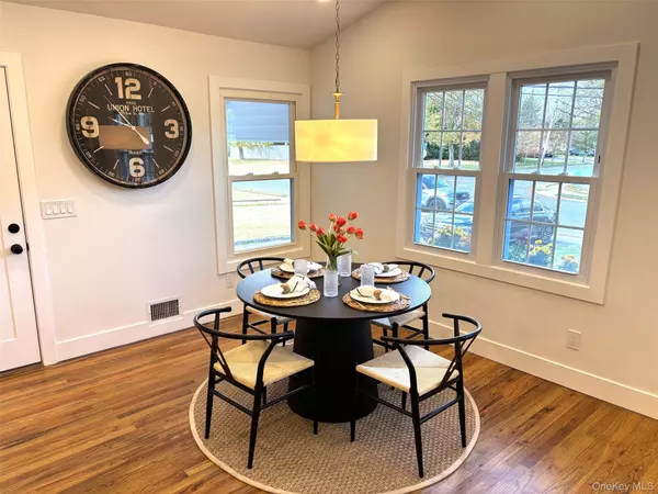 Sayville, NY 11782,209 Loop DR