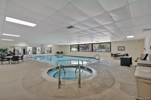 Medford, NY 11763,586 Blue Ridge DR