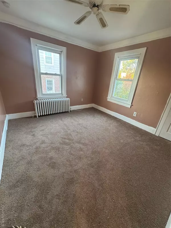 Glen Cove, NY 11542,21 second ST