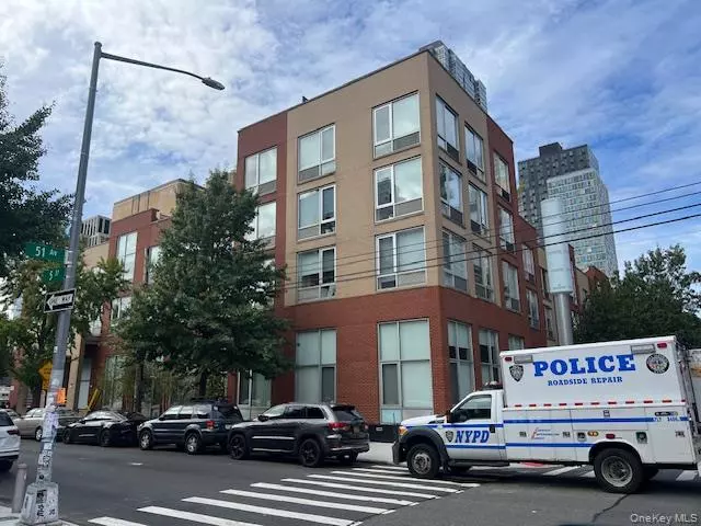 240 51 AVE #1H, Long Island City, NY 11101