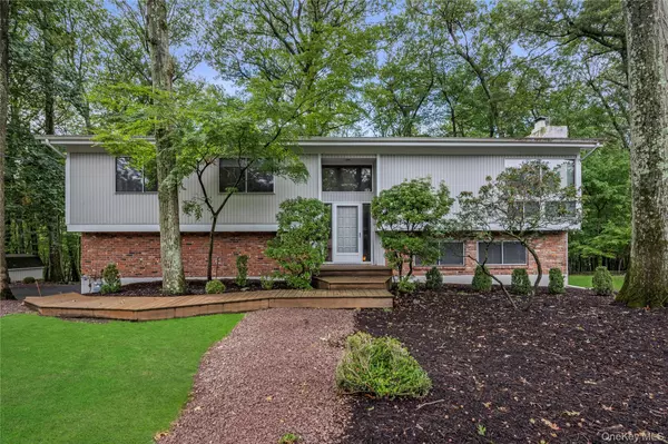 17 Sherwood Ridge RD, Pomona, NY 10901