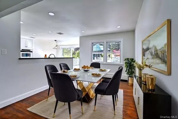 Huntington Station, NY 11746,8 Prairie RD