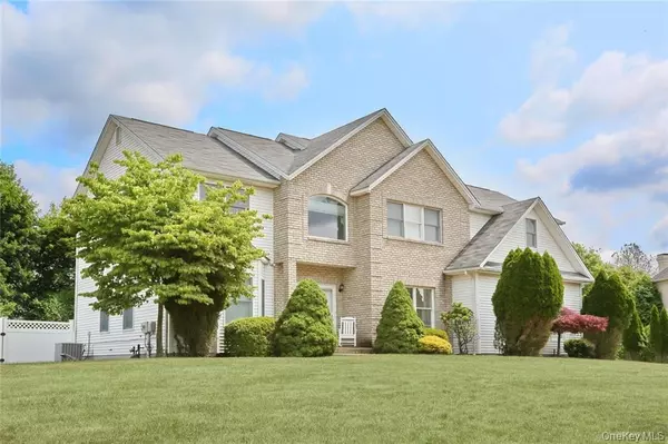 6 Margo CT, Airmont, NY 10901