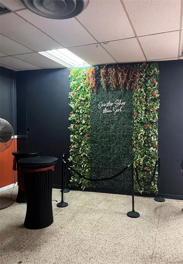 4559 White Plains RD, Bronx, NY 10470