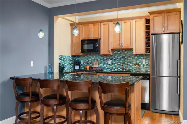 White Plains, NY 10605,2 Overlook RD #1A1A