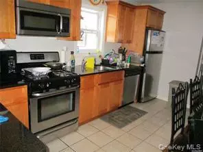 Inwood, NY 11096,34 Monroe