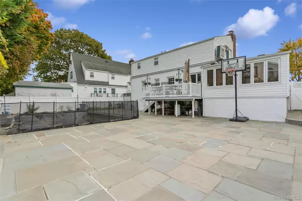 Hewlett, NY 11557,1272 Westervelt PL