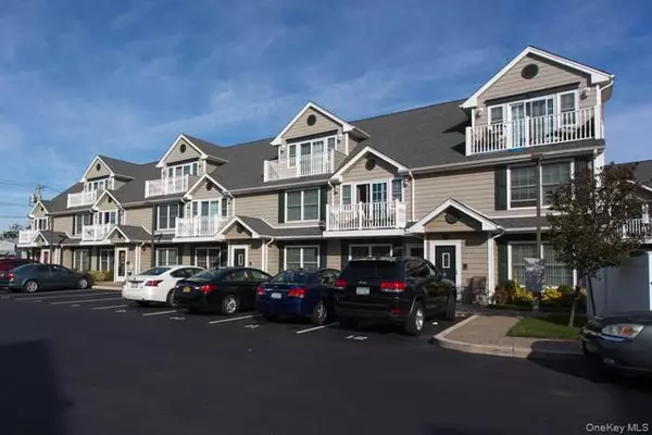 East Rockaway, NY 11518,60 Front ST #B211