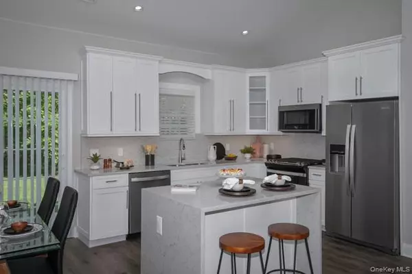 Holbrook, NY 11741,68 Sunlight WALK #68