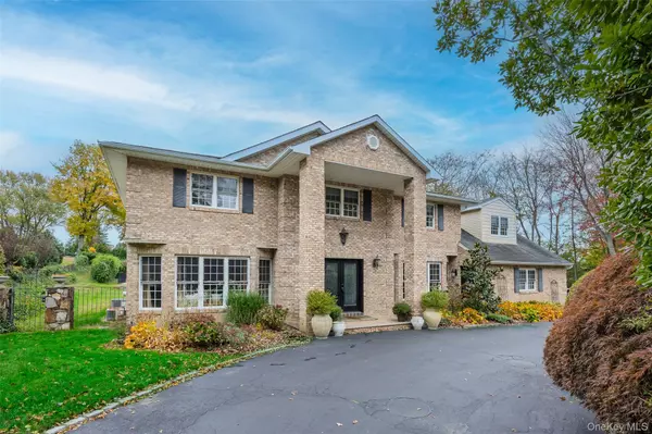 Dix Hills, NY 11746,37 Peppermill LN