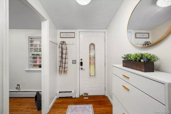 Cortlandt Manor, NY 10567,33 Hollowbrook CT