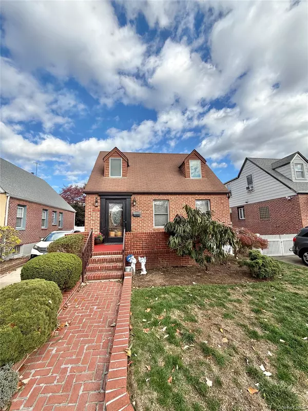 5335 192nd ST, Fresh Meadows, NY 11365