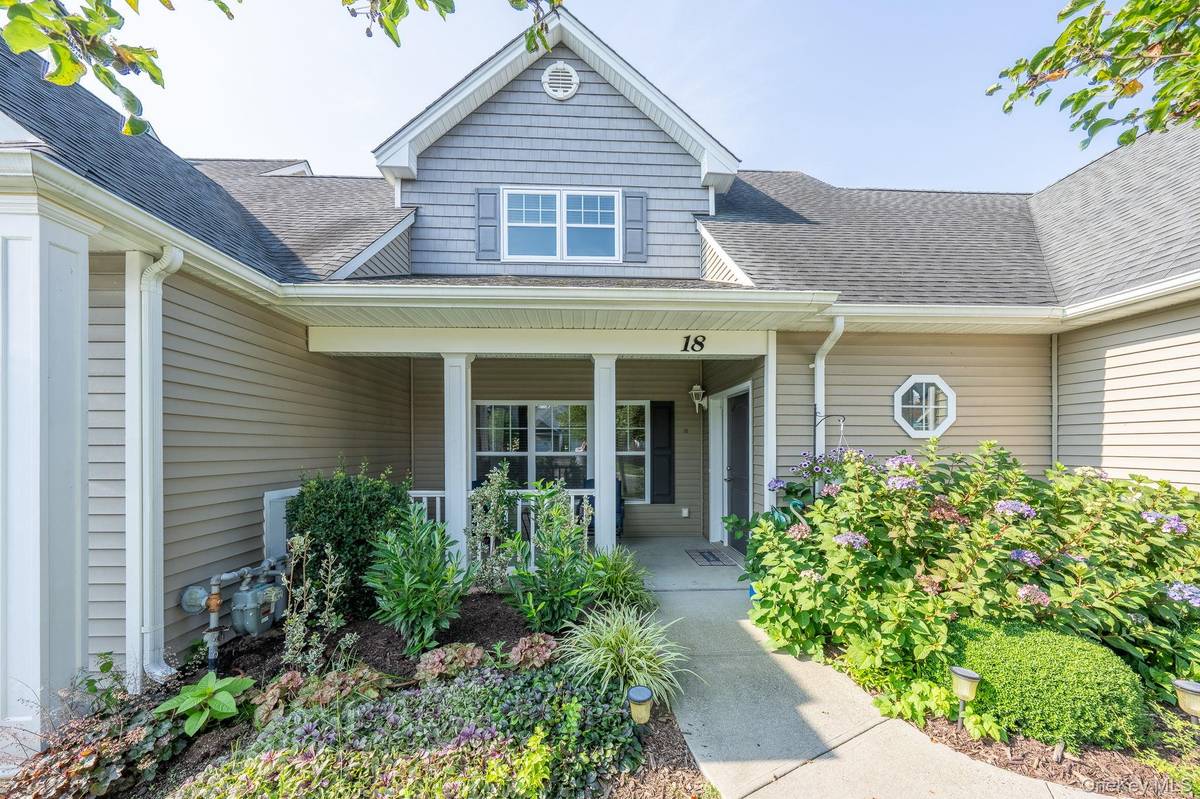 Riverhead, NY 11901,18 Kennsington CT