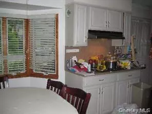 Levittown, NY 11756,19 Curve LN