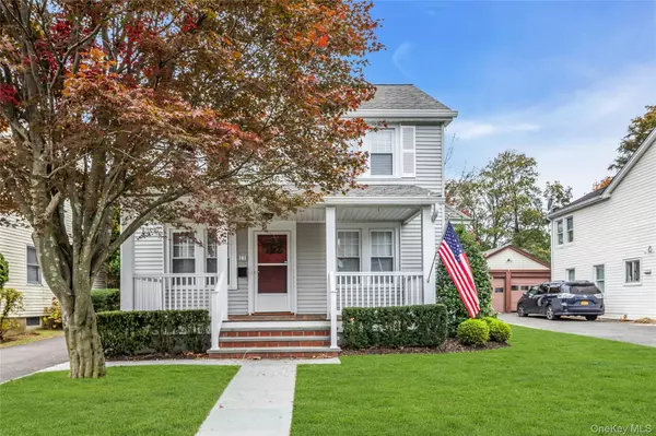 Locust Valley, NY 11560,23 7th ST