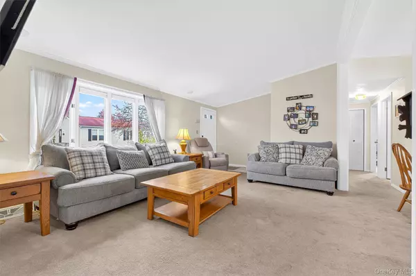 Hyde Park, NY 12538,54 Fourth DR