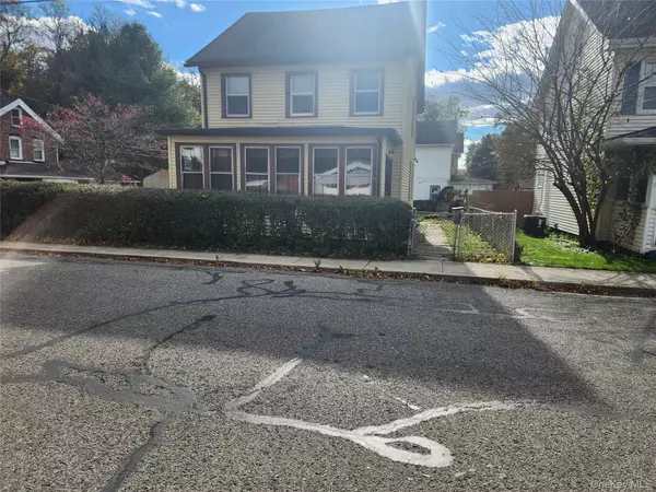 Beacon, NY 12508,19 Grove ST