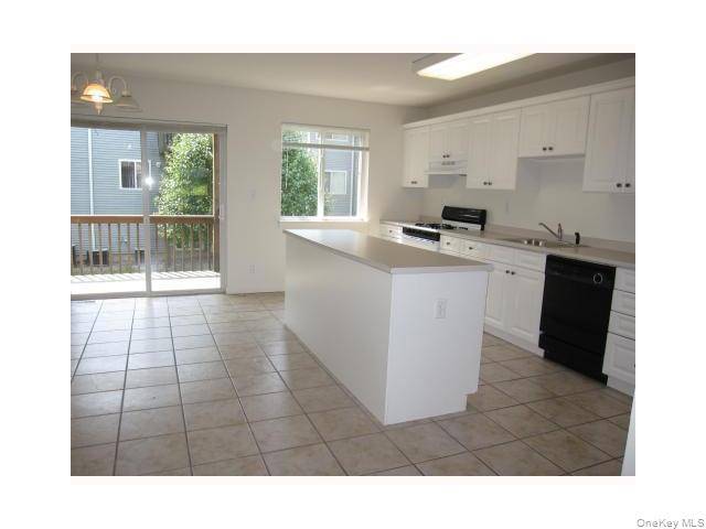 25 College AVE #607, Nanuet, NY 10954