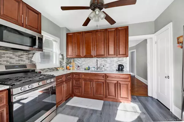 Richmond Hill North, NY 11418,10222 85th AVE