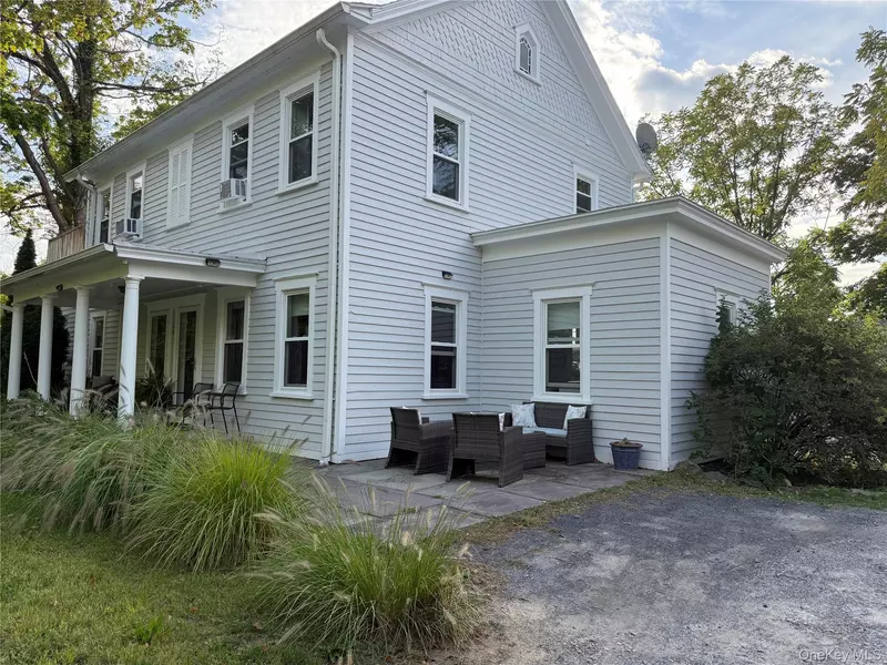 26 Main ST, Germantown, NY 12526