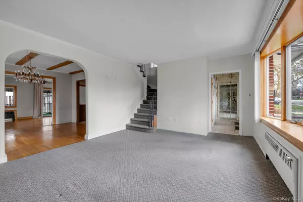 Whitestone, NY 11357,163-45 23rd AVE