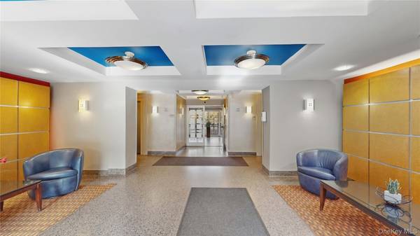 Bronxville, NY 10708,1133 Midland AVE #1C