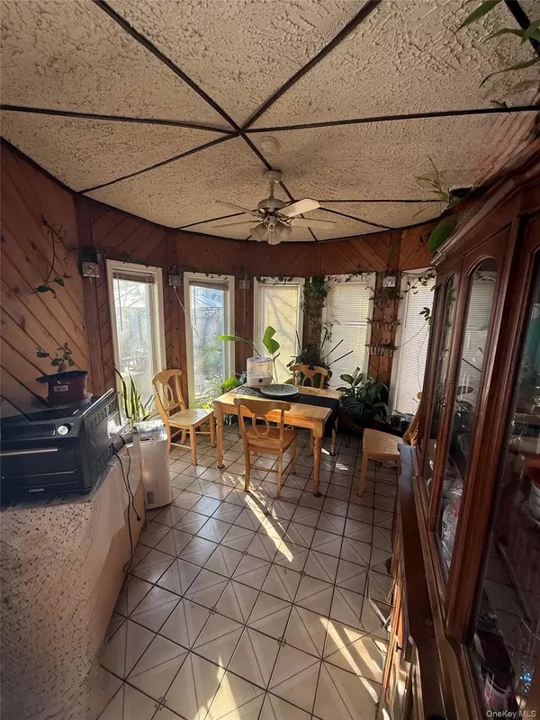 West Babylon, NY 11704,Address not disclosed