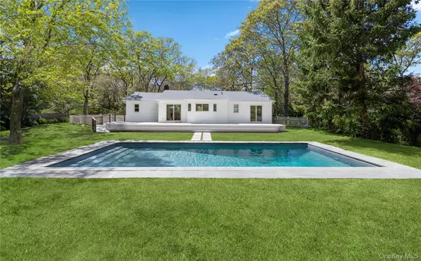 East Quogue, NY 11942,4 Pine Tree CT