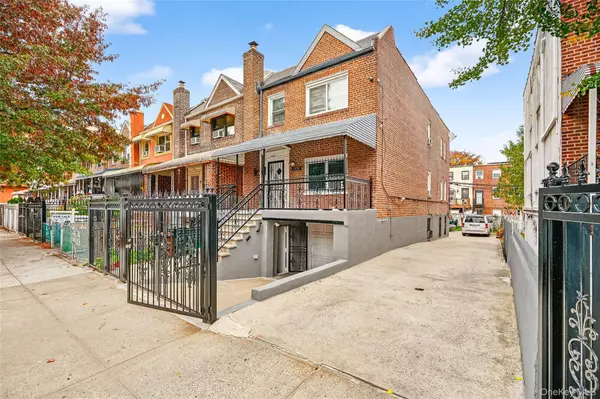 Bronx, NY 10472,1052 Evergreen AVE