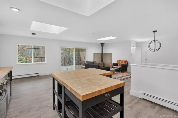 Boiceville, NY 12412,74 Upper Boiceville RD