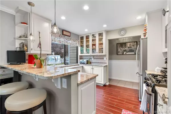 Mount Kisco, NY 10549,67 Park DR