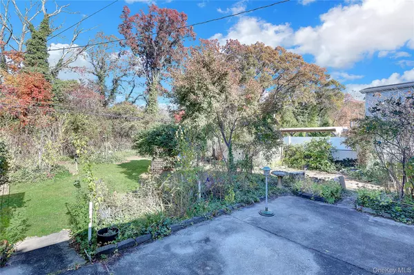 Massapequa, NY 11758,31 Poplar ST