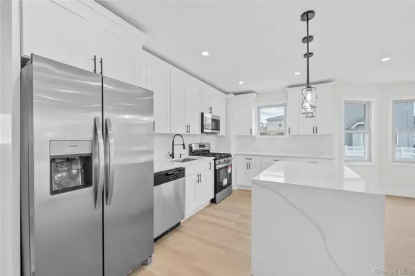 Springfield Gardens, NY 11413,220-27 134th RD