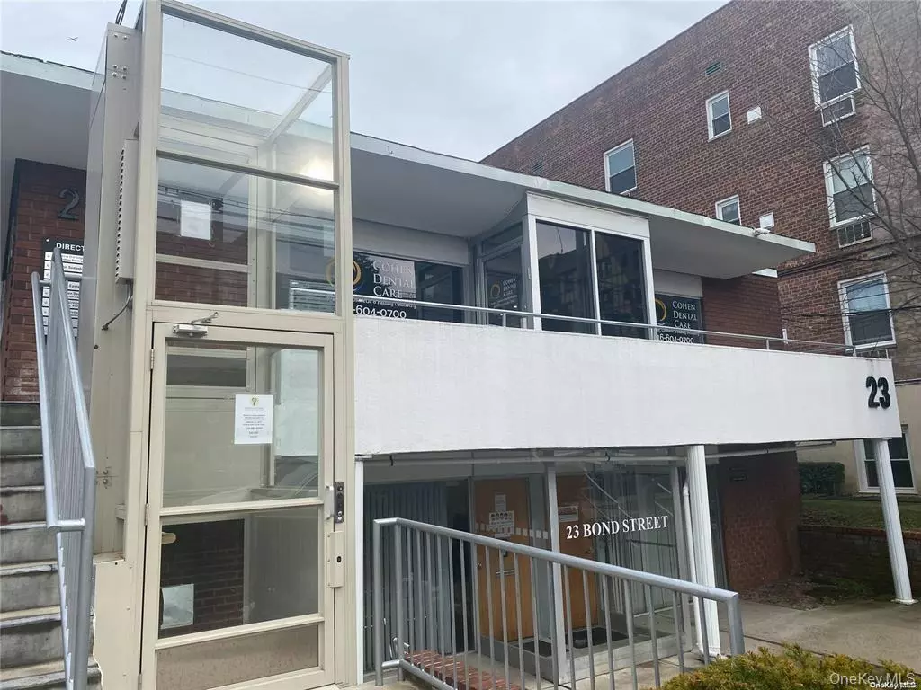 Great Neck, NY 11021,23 Bond Street #Front