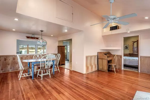 Mastic, NY 11951,20 Bayside RD