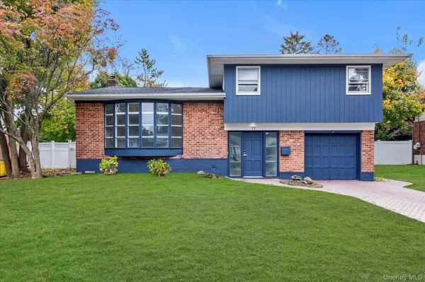17 Edna DR, Syosset, NY 11791
