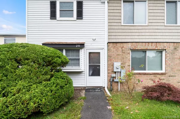 Calverton, NY 11933,231 Hill Rise