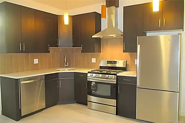 Astoria, NY 11106,28-06 35th AVE #1