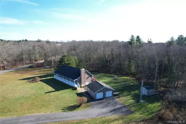 209 Jim Stephenson RD, Jeffersonville, NY 12748