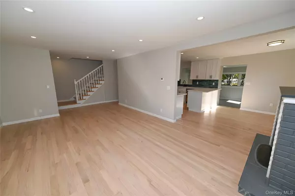 Roosevelt, NY 11575,124 Willett PL