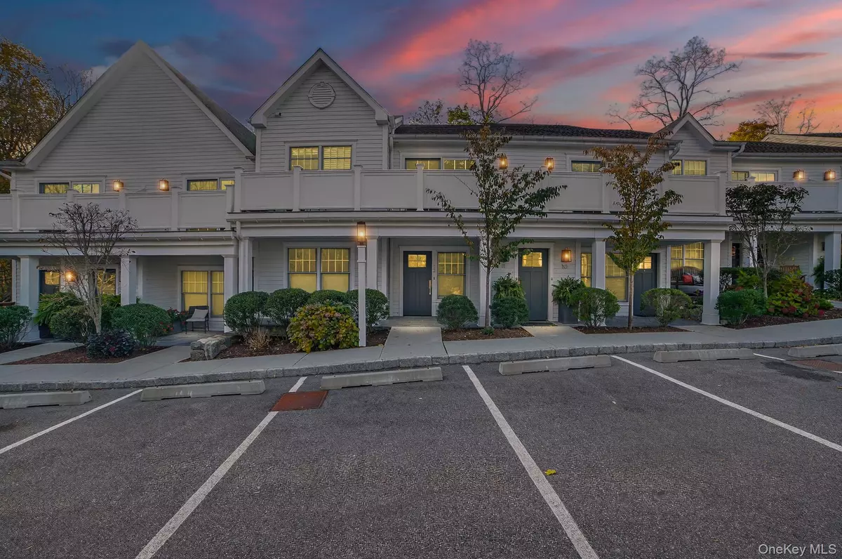 Armonk, NY 10504,470 Main ST #12