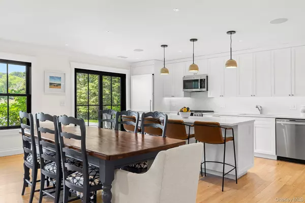 Quiogue, NY 11978,60 Franklin AVE