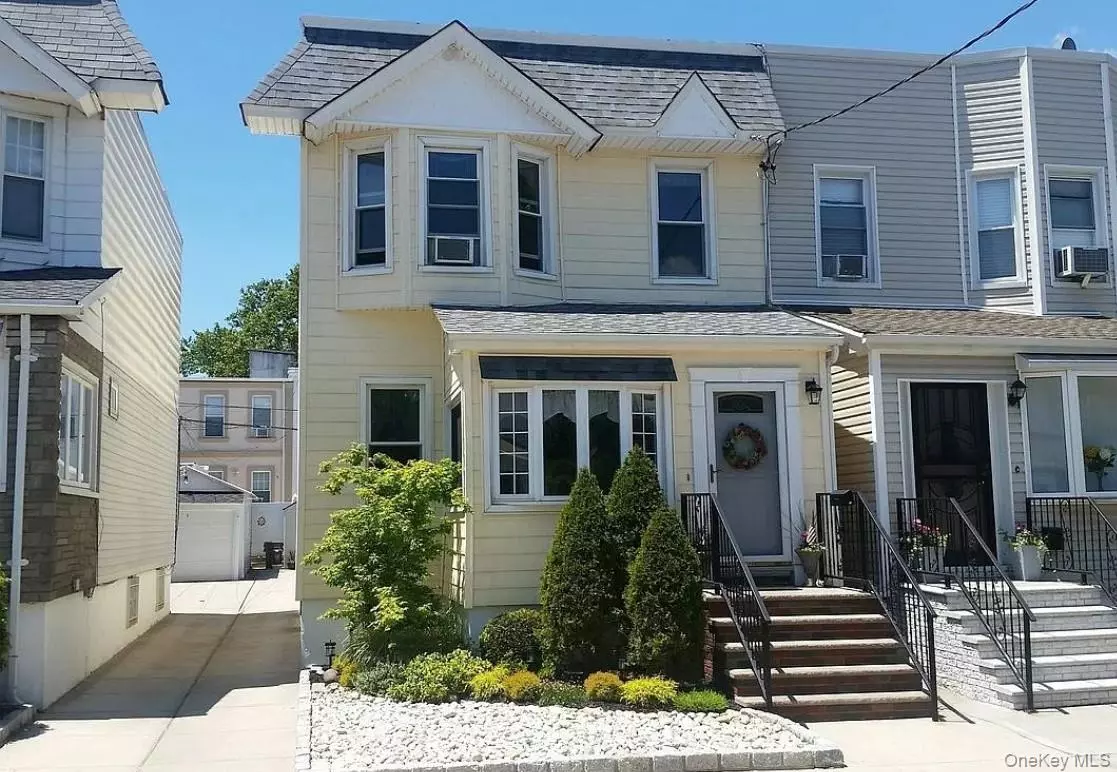 Glendale, NY 11385,78-54 76th ST