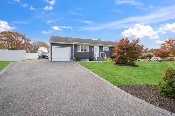 Holbrook, NY 11741,1584 Church ST