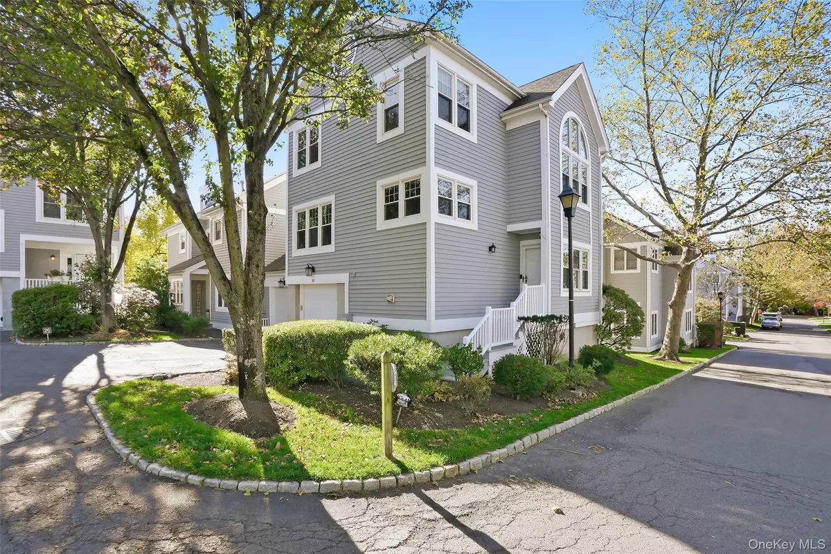 Port Chester, NY 10573,28 Brookridge CT #28