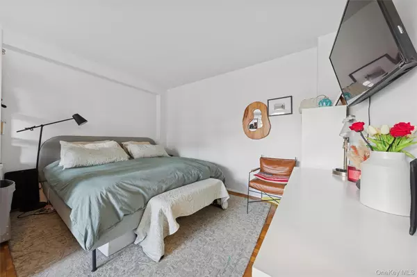 Bronx, NY 10463,3725 Henry Hudson Pkwy #7F