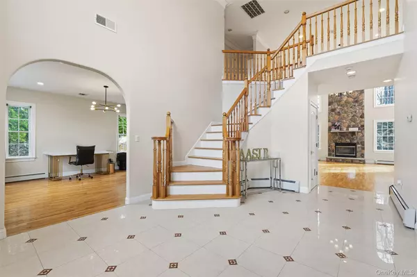 Stony Point, NY 10980,54 Pyngyp RD