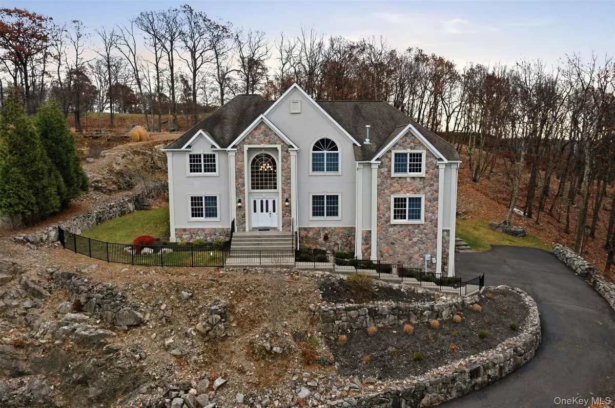 Stony Point, NY 10980,54 Pyngyp RD